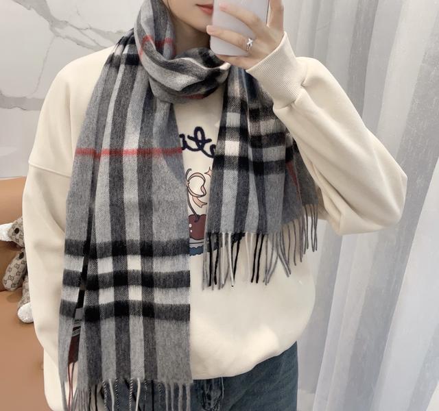 BURBERRY Scarf-230